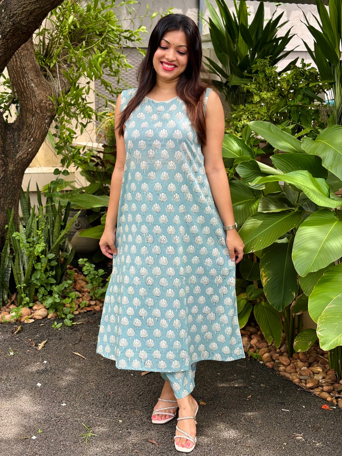 Powder Blue Dabu Print Co-ord Set  - (With Attachable Sleeves)