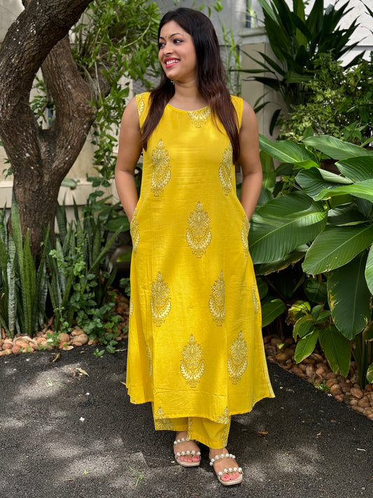 Yellow Dabu Print Co-ord Set  - (With Attachable Sleeves)