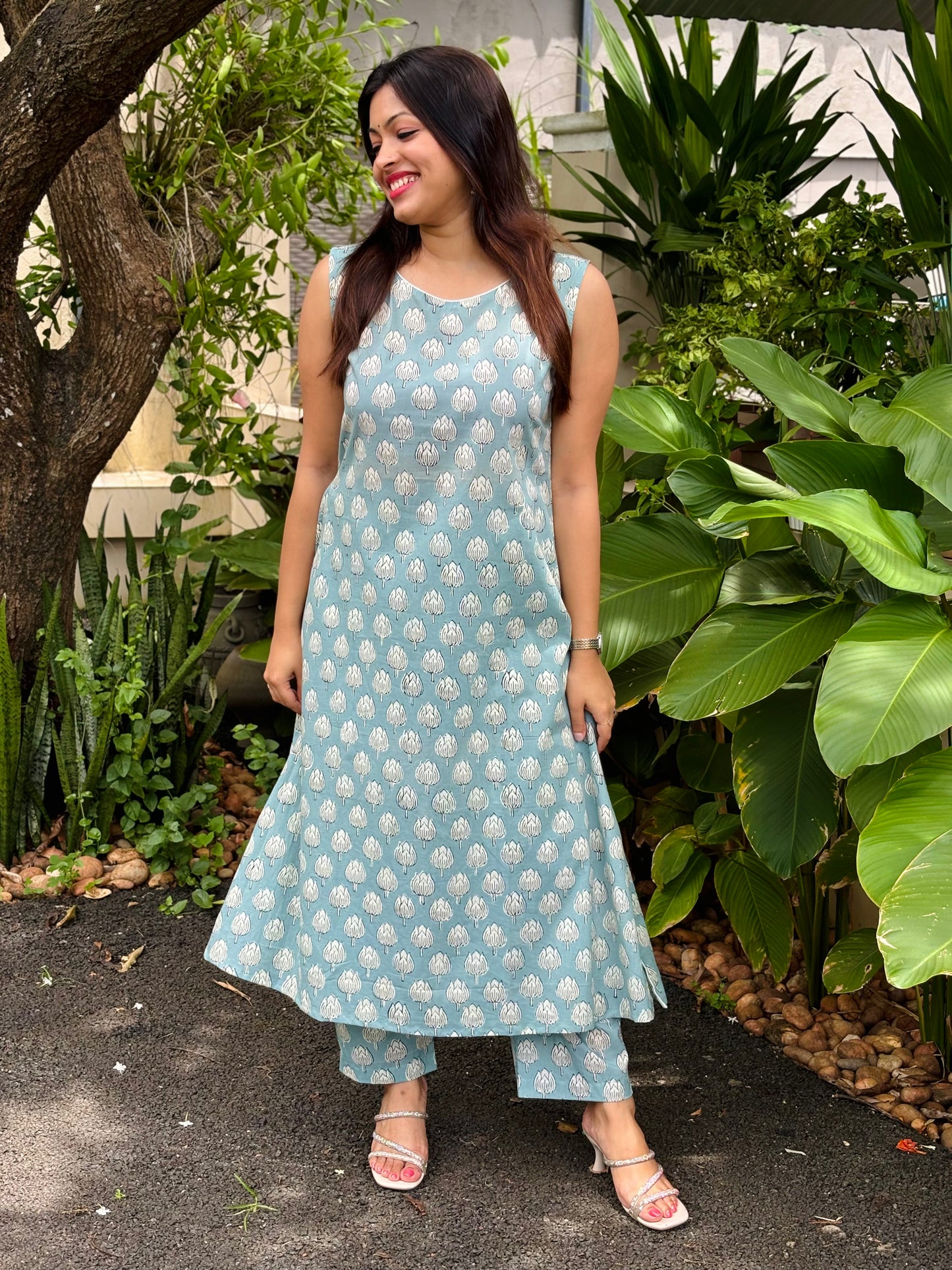 Powder Blue Dabu Print Co-ord Set  - (With Attachable Sleeves)