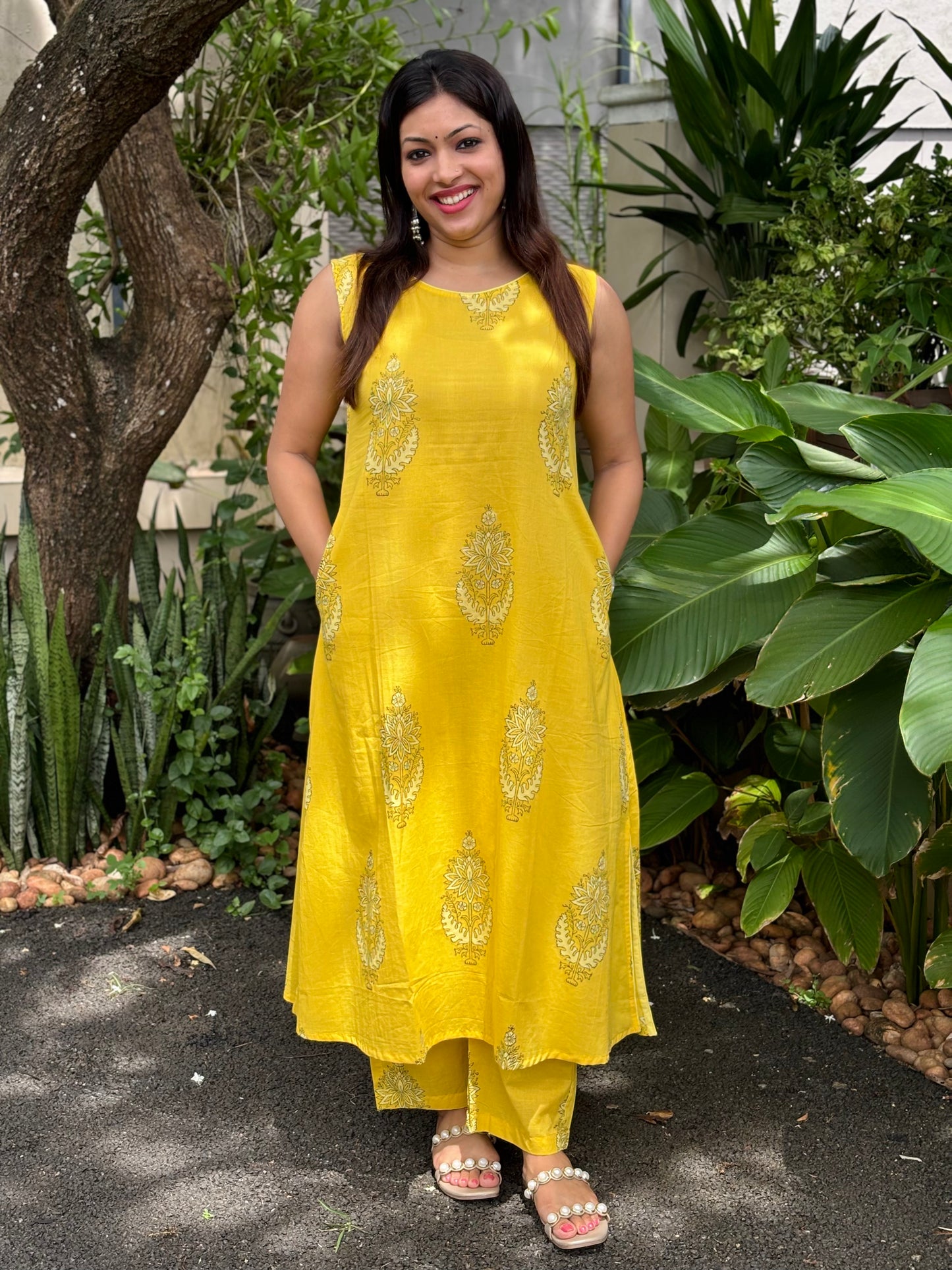 Yellow Dabu Print Co-ord Set  - (With Attachable Sleeves)